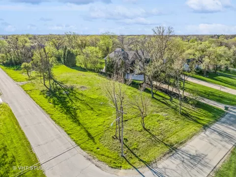 7703 Hamilton Ave, Burr Ridge, IL 60527 photo 12