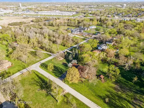 7703 Hamilton Ave, Burr Ridge, IL 60527 photo 8