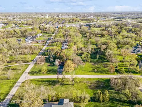 7703 Hamilton Ave, Burr Ridge, IL 60527 photo 10