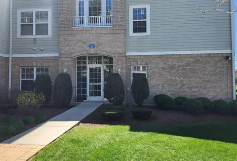 1307 W Lake St #202, Addison, IL 60101