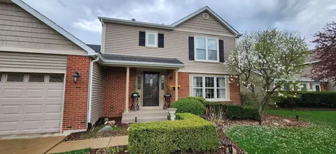 Exterior - 1095 John Dr, Hoffman Estates, IL 60169 photo 3 of 18