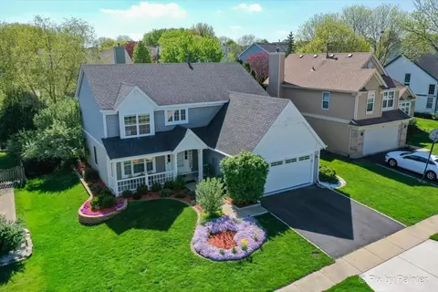 380 Juniper Ln, South Elgin, IL 60177