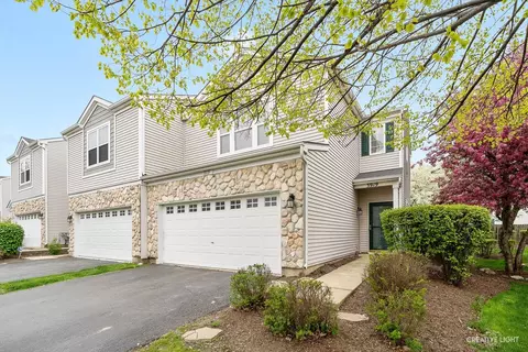 Exterior - 3919 Blackstone Dr, Aurora, IL 60504 photo 2 of 4