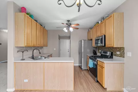 Kitchen - 3919 Blackstone Dr, Aurora, IL 60504 photo 1 of 2