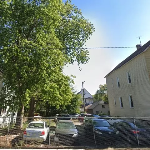 8443 S Brandon Ave, Chicago, IL 60617