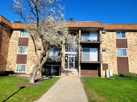 1175 Higgins Quarters Dr #110, Hoffman Estates, IL 60169