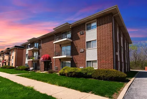1924 Canal St #1B, Blue Island, IL 60406