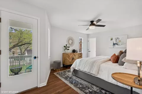 Bedroom - 535 Forest Ave, Evanston, IL 60202 photo 1 of 5