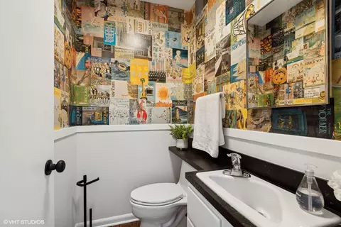 Bath - 535 Forest Ave, Evanston, IL 60202 photo 1 of 3