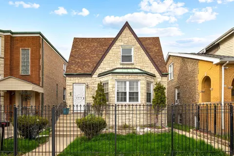 4918 W Altgeld St, Chicago, IL 60639