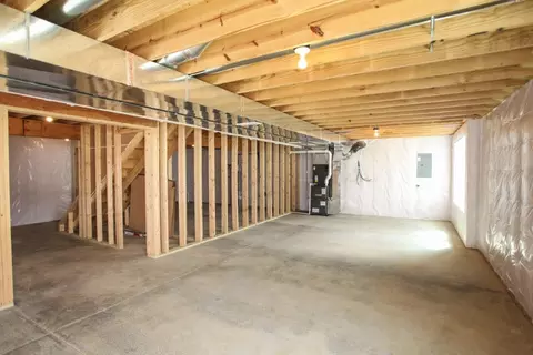 Exterior - 21 Fedor Cir, Bloomington, IL 61705 photo 5 of 8