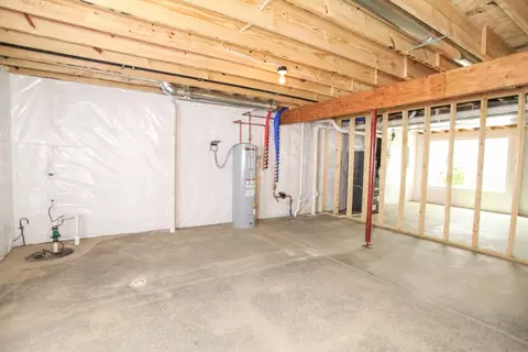 Exterior - 21 Fedor Cir, Bloomington, IL 61705 photo 6 of 8