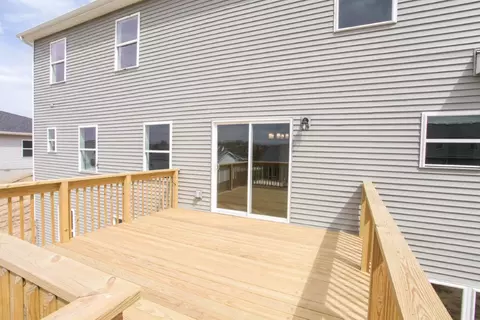 Exterior - 21 Fedor Cir, Bloomington, IL 61705 photo 3 of 8
