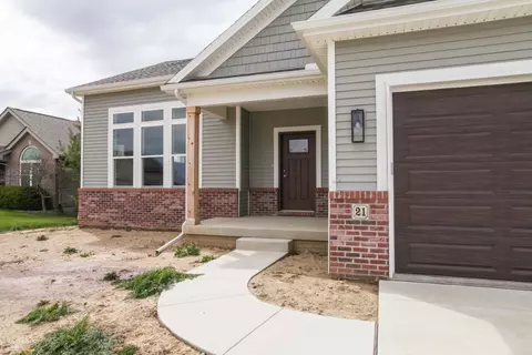 Exterior - 21 Fedor Cir, Bloomington, IL 61705 photo 8 of 8