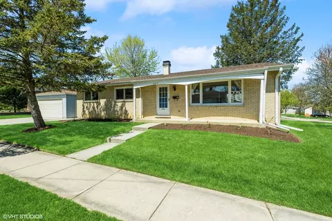 334 Lakeview Dr, Mundelein, IL 60060