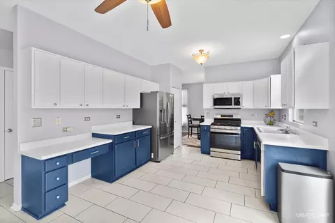 Kitchen - 12213 Shagbark Dr, Plainfield, IL 60585 photo 2 of 2