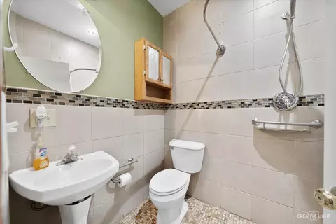 Bath - 12213 Shagbark Dr, Plainfield, IL 60585 photo 2 of 3