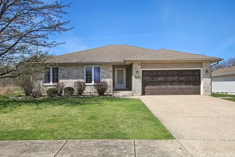 310 English Ln, Winthrop Harbor, IL 60096
