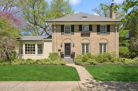 2721 Park Pl, Evanston, IL 60201