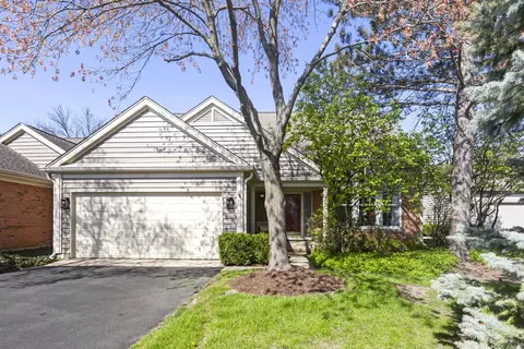 108 N Kilchurn Ln, Inverness, IL 60067