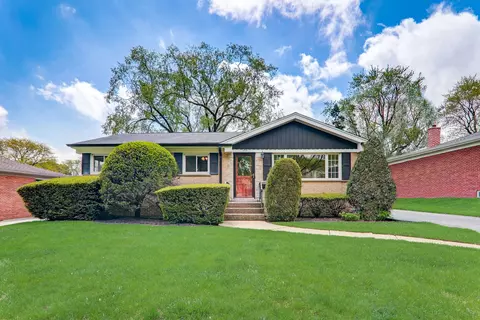 1717 Bonita Ave, Mount Prospect, IL 60056