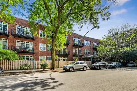 2333 W Saint Paul Ave #218, Chicago, IL 60647