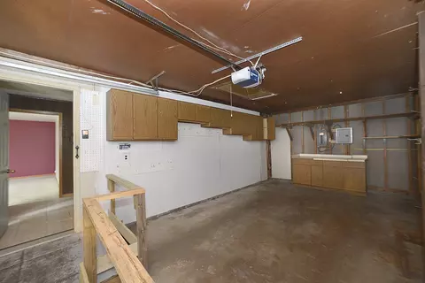 Kitchen - 821 Tomahawk Dr, Ottawa, IL 61350 photo 3 of 3