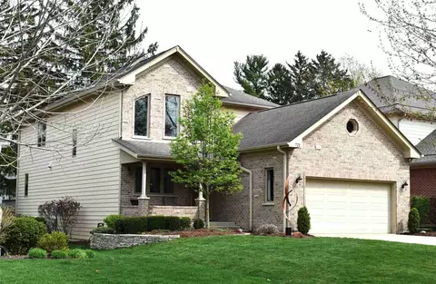 721 Greenwood Ave, Mundelein, IL 60060