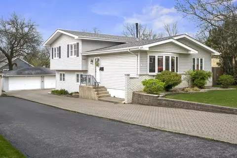4424 Wilson Ave, Downers Grove, IL 60515