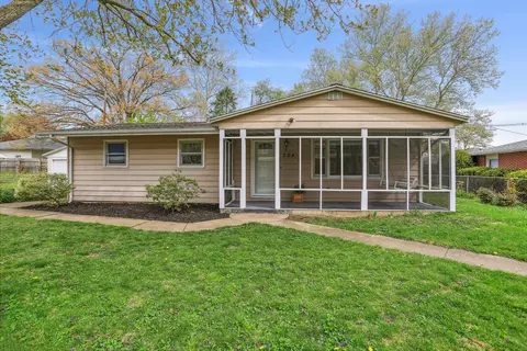 204 Birch St, Champaign, IL 61820