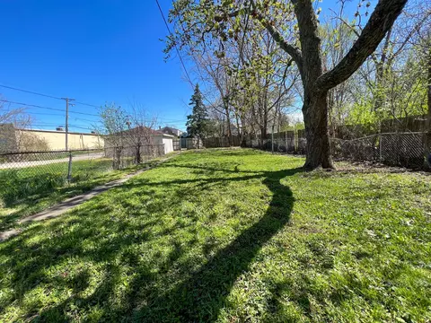 Exterior - 14719 Loomis Ave, Harvey, IL 60426 photo 4 of 5