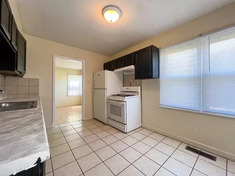 Kitchen - 14719 Loomis Ave, Harvey, IL 60426 photo 4 of 4