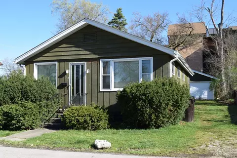 113 Roosevelt Ave, Wauconda, IL 60084