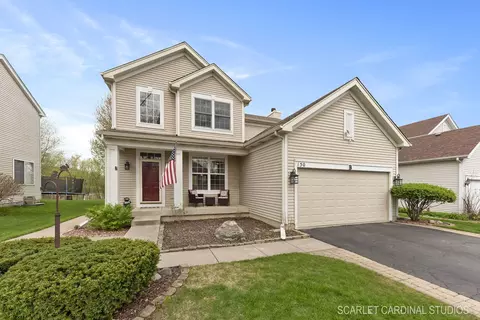 150 Copper Mountain Dr, Gilberts, IL 60136