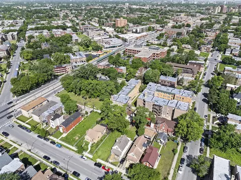 View/Area - 2728 E 76th St, Chicago, IL 60649 photo 4 of 8