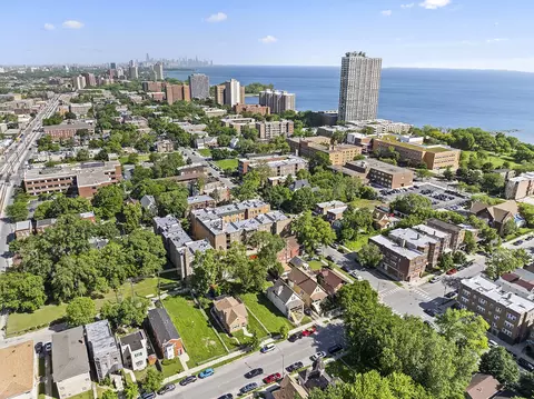 View/Area - 2728 E 76th St, Chicago, IL 60649 photo 7 of 8