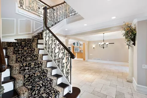 Entry Way - 239 Wood Glen Ln, Oak Brook, IL 60523 photo 1 of 2
