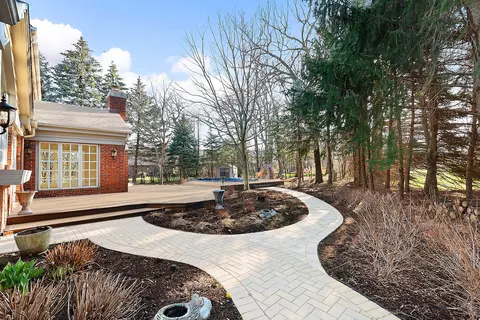 Exterior - 239 Wood Glen Ln, Oak Brook, IL 60523 photo 4 of 7