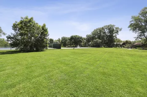 Exterior - 239 Wood Glen Ln, Oak Brook, IL 60523 photo 7 of 7