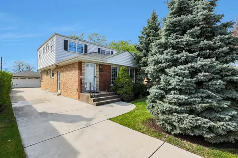 9116 Newcastle Ave, Morton Grove, IL 60053