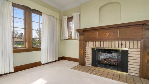 Living - 2902 E State St, Rockford, IL 61108 photo 1 of 2
