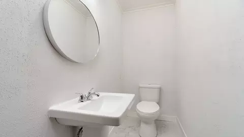 Bath - 2902 E State St, Rockford, IL 61108 photo 1 of 3