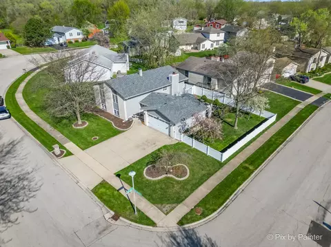 Exterior - 852 Shorewood Dr, Bartlett, IL 60103 photo 13 of 16