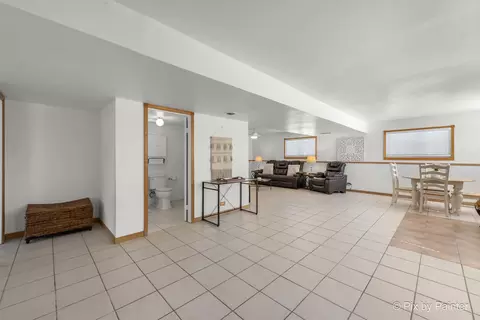 Living - 852 Shorewood Dr, Bartlett, IL 60103 photo 4 of 5