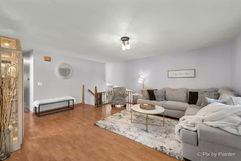 Living - 852 Shorewood Dr, Bartlett, IL 60103 photo 1 of 5