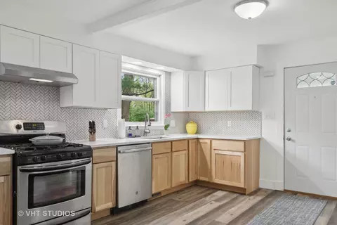 221 Mohawk Trl, Algonquin, IL 60102 photo 3