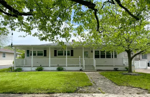 3525 Carpenter St, Steger, IL 60475