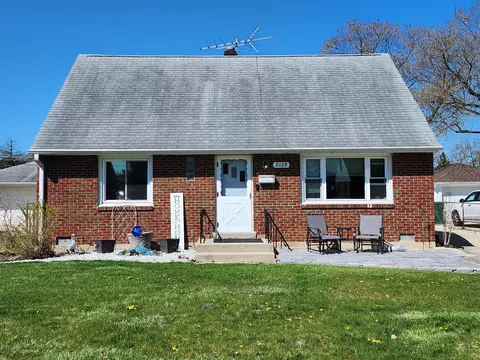 8028 Merrimac Ave, Burbank, IL 60459