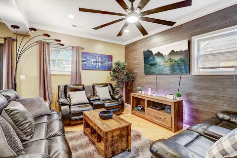Living - 4045 Ruby St, Schiller Park, IL 60176 photo 1 of 2