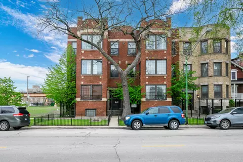 4915 S Prairie Ave #3S, Chicago, IL 60615